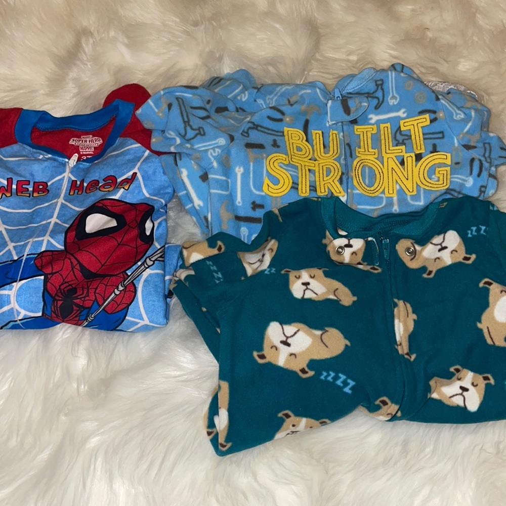 Simple Joys print long sleeves one piece 3T pajamas